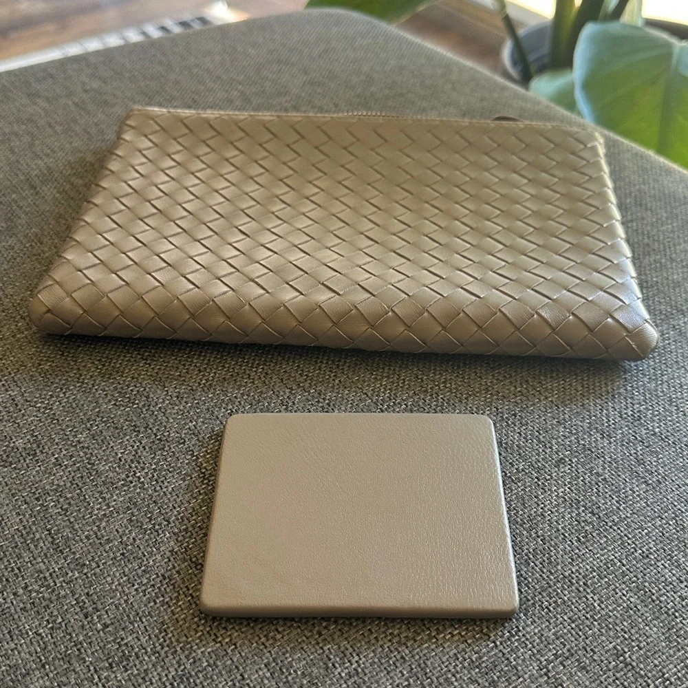 Bottega Veneta Grey Intrecciato Leather Clutch with Mirror - Picture 6 of 10